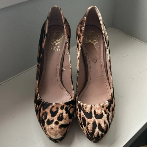Sooo Cute Vince Camuto leopard print heels size 8 - Picture 5 of 8
